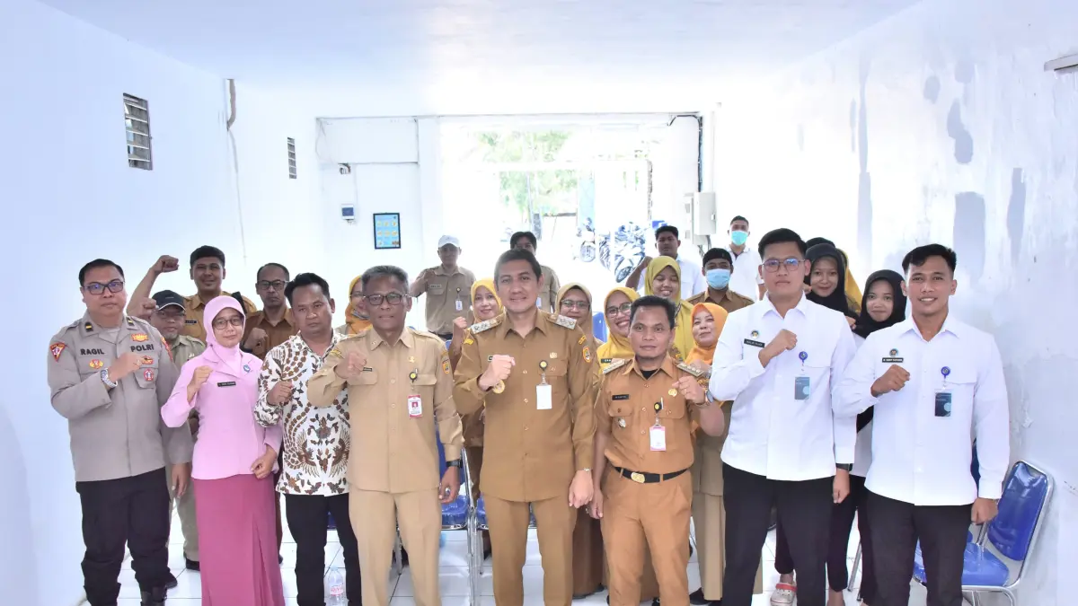 Tim Monev MBG Sukoharjo sidak di Satuan Pelayanan Pemenuhan Gizi (SPPG) Trangsan I dan II, Kecamatan Gatak, Senin (15/6). (Iwan Kawul/Radar Solo)