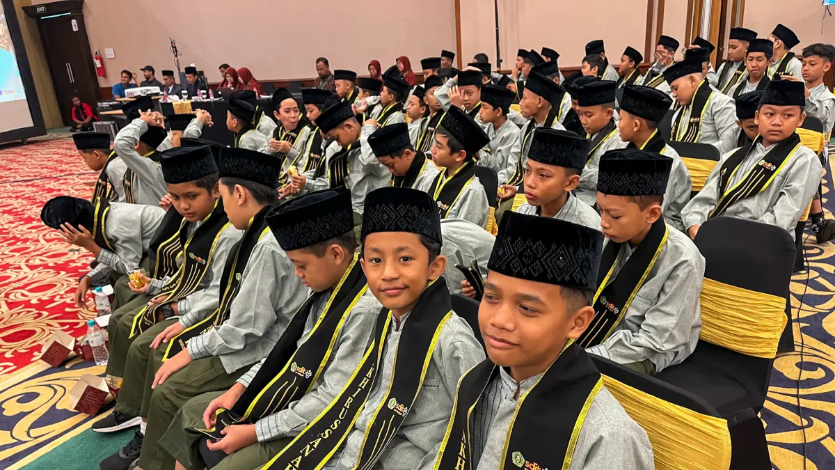 198 SISWA KELAS VI ANGKATAN KE-23 RESMI LULUS. (M. Ihsan/Radar Solo)