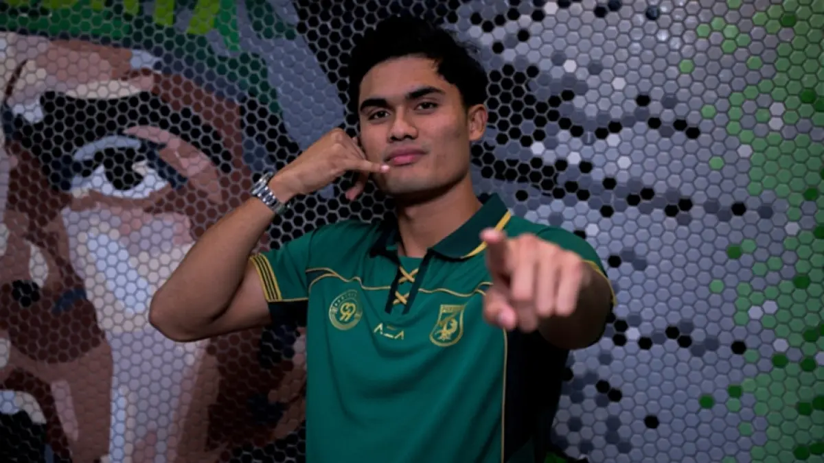Ramadhan Sananta resmi gabung Persebaya Surabaya. (Dok. Persebaya Surabaya) 