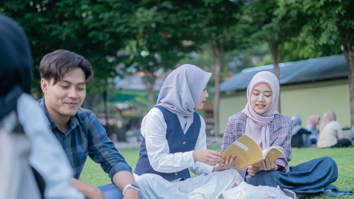 Melalui berbagai program internasional yang terus dikembangkan, UIN Surakarta berupaya menghadirkan kualitas pendidikan berstandar global yang dapat diakses mahasiswa tanpa harus menempuh studi di luar negeri. (DOK.UIN SURAKARTA)