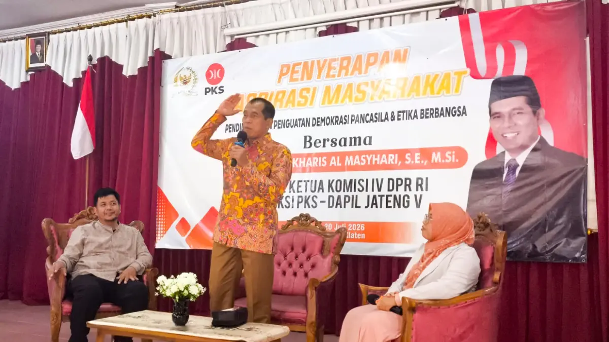 PEMAPARAN MATERI: anggota MPR RI, Dr. Abdul Kharis Almasyhari hadiri penyerapan aspirasi masyarakat yang digelar di Hotel Sahid Jaya Surakarta, Sabtu (20/6/2026). (istimewa)