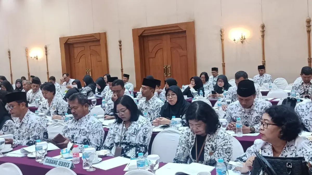 Ilustrasi guru mengikuti Konferensi Kerja PGRI Kota Solo di salah satu hotel, Rabu (24/6). (ALFIDA NURCHOLISAH/RADAR SOLO)