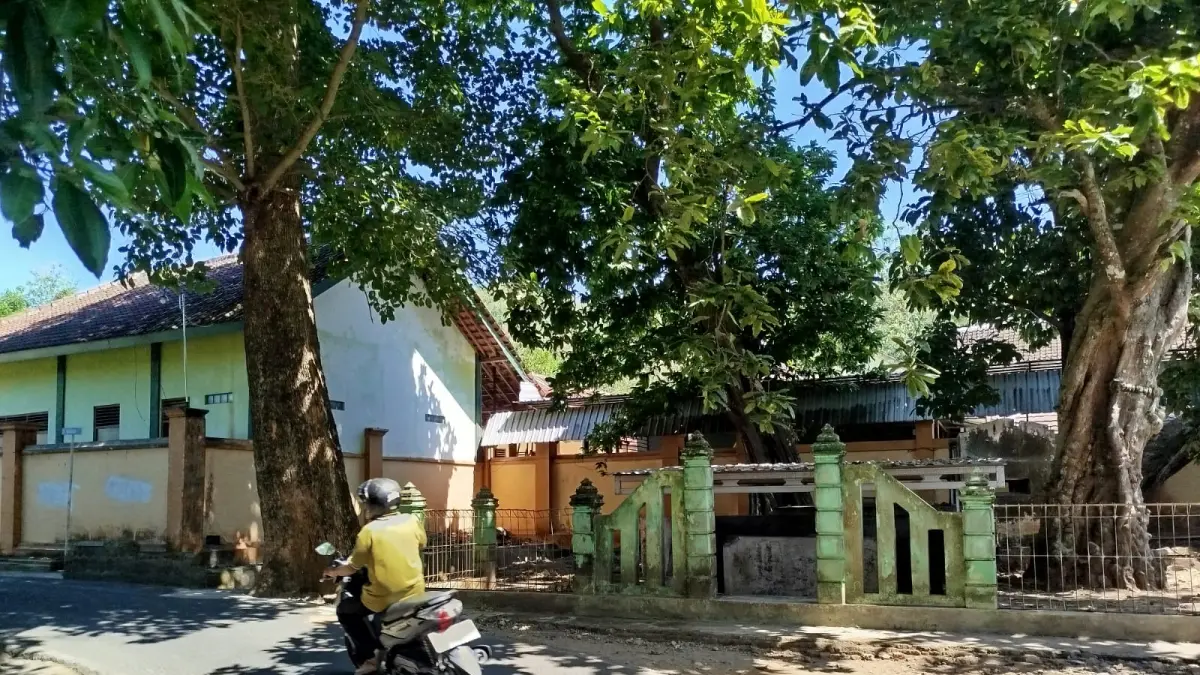 Sendang Lanang di Lingkungan Kaloran Kelurahan Giritirto, Kecamatan Wonogiri Kota. (IWAN ADI/RADAR SOLO) 