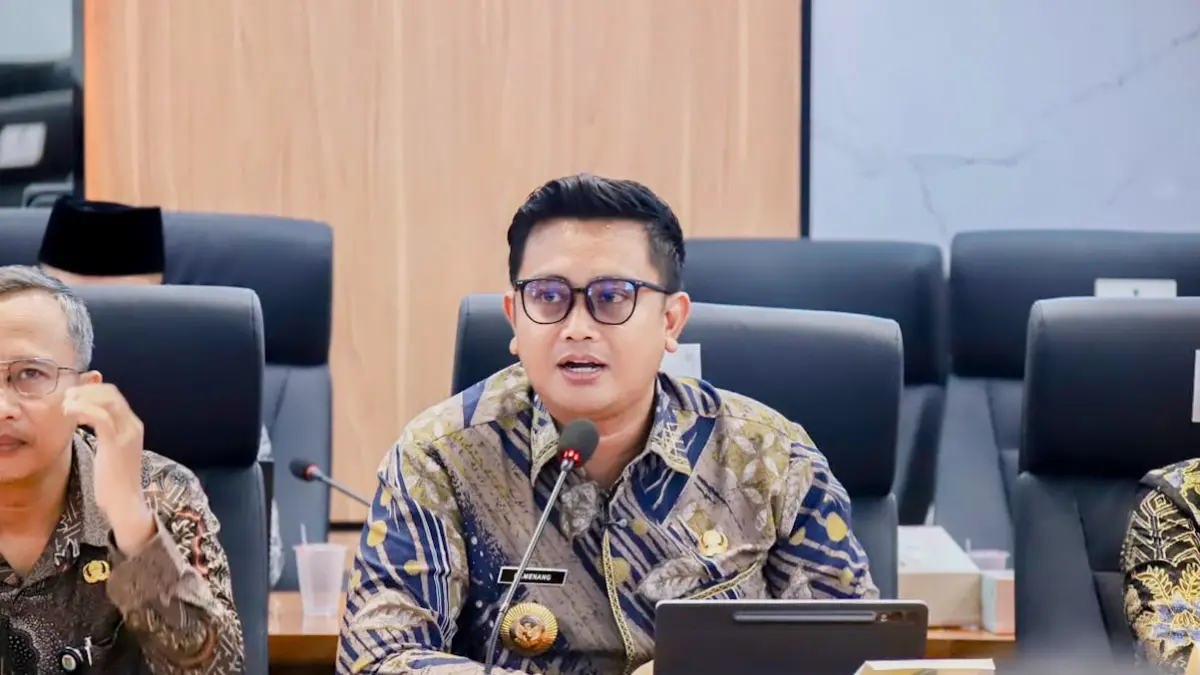 Bupati Klaten Hamenang Wajar Ismoyo menghadiri Rapat High Level Meeting Persiapan Penetapan Calon Lokasi Program PTLS di Kantor Kemendagri, Jakarta Pusat. (Dokumentasi Bagian Prokopim Setda Klaten)