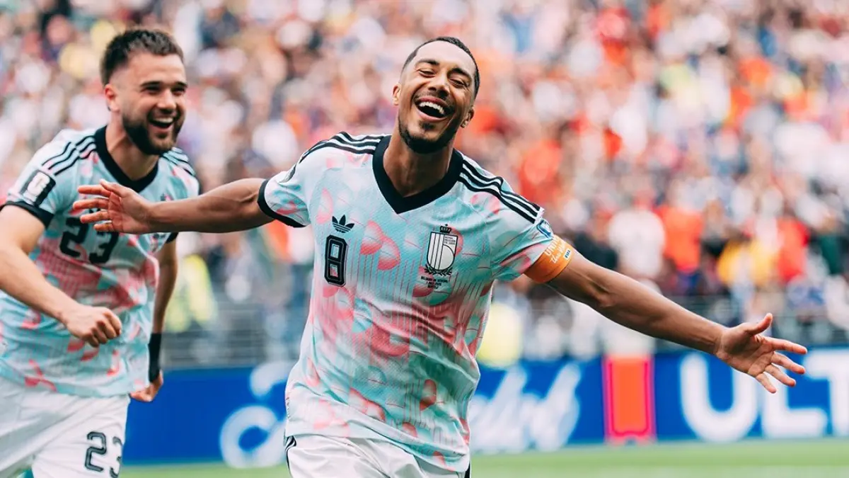 Pemain Timnas Belgia Youri Tielemans merayakan gol ketiganya yang dicetak dari titik penalti selama pertandingan babak 32 besar Piala Dunia FIFA 2026 antara Belgia dan Senegal di Seattle Stadium di Seattle, Washington pada Kamis (2/7/2026) pagi WIB. (https://x.com/BelRedDevils)
