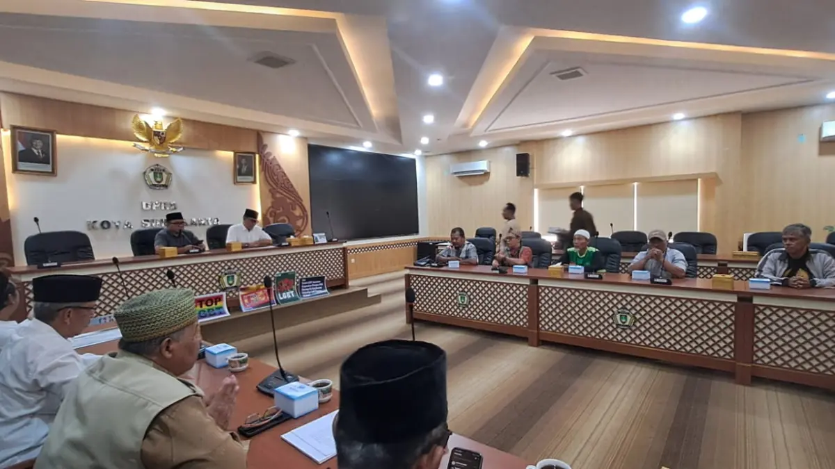 Pimpinan DPRD Kota Solo menerima perwakilan ormas Islam di Solo, Kamis kemarain (2/7/2026). (A Christian/Radar Solo)