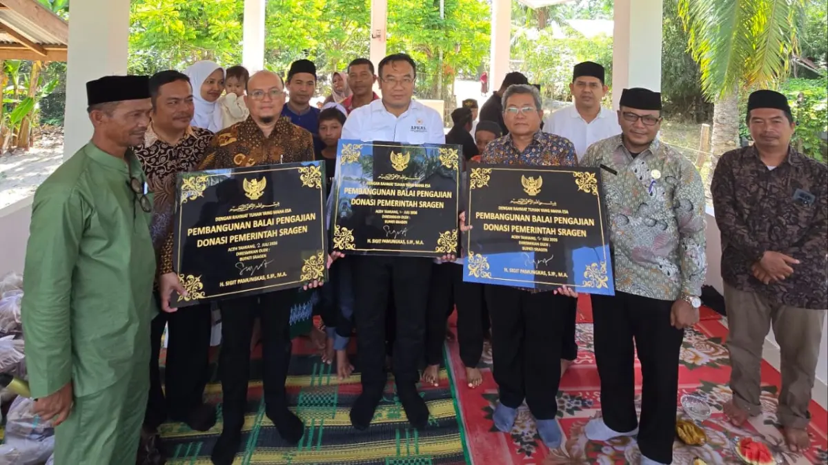 Bupati Sragen Sigit Pamungkas resmikan bangunan di Aceh Tamiang hasil donasi masyarakat Sragen untuk korban banjir bandang, Jumat (3/7/2026). (Ahmad Khairudin/Radar Solo)