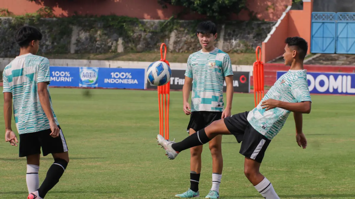 Pembinaan timnas sepak bola usia dini sangat penting untuk regenerasi timnas senior. (M Ihsan/Radar Solo)