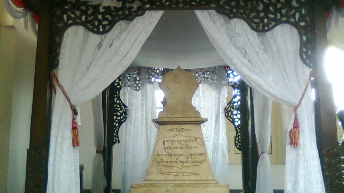 Makam Ronggowarsito/ Dokumentasi kebudayaan.kemendikbud.go.id
