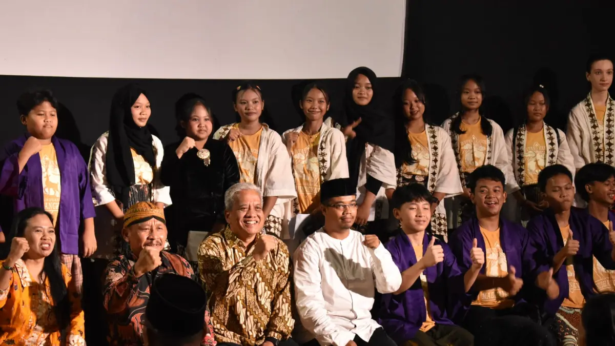 Tim PISN ISI Surakarta yang aktif memelopori lahirnya inovasi seni. (DOK. ISI SURAKARTA) 