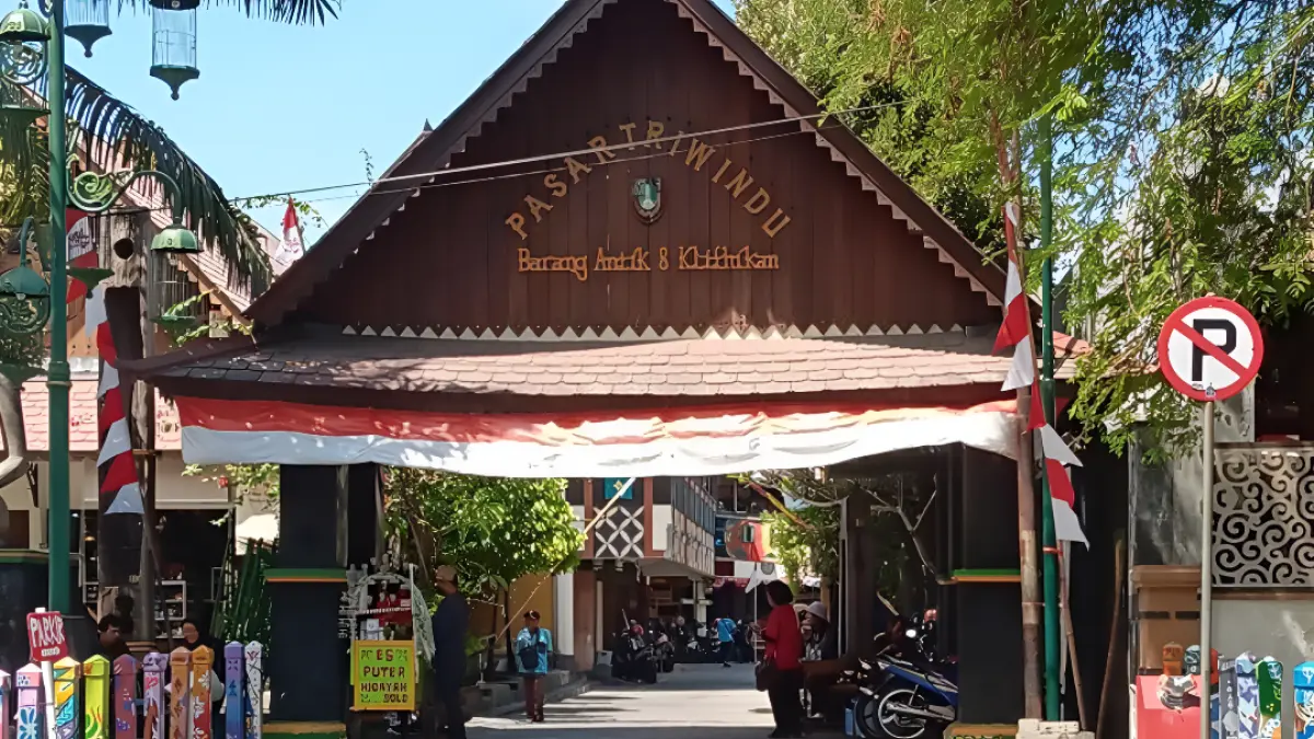 Pasar Triwindu (Sumber: Pinterest)
