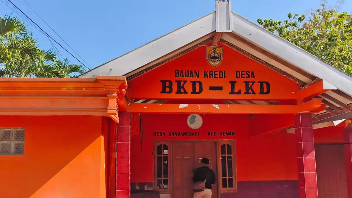 Kantor BKD LKD Sumber Makmur Desa Kandangsapi, Jenar, Sragen tampak tertutup tanpa aktivitas, Rabu (8/7/2026). (Ahmad Khairudin/Radar Solo)
