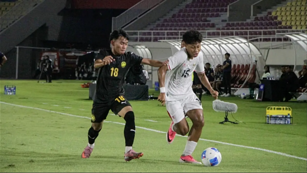 Pertandingan Timnas Indonesia U-17 melawan Malaysia di Stadion Manahan, Solo (7/7/2026). (M. Ihsan/Radar Solo) 