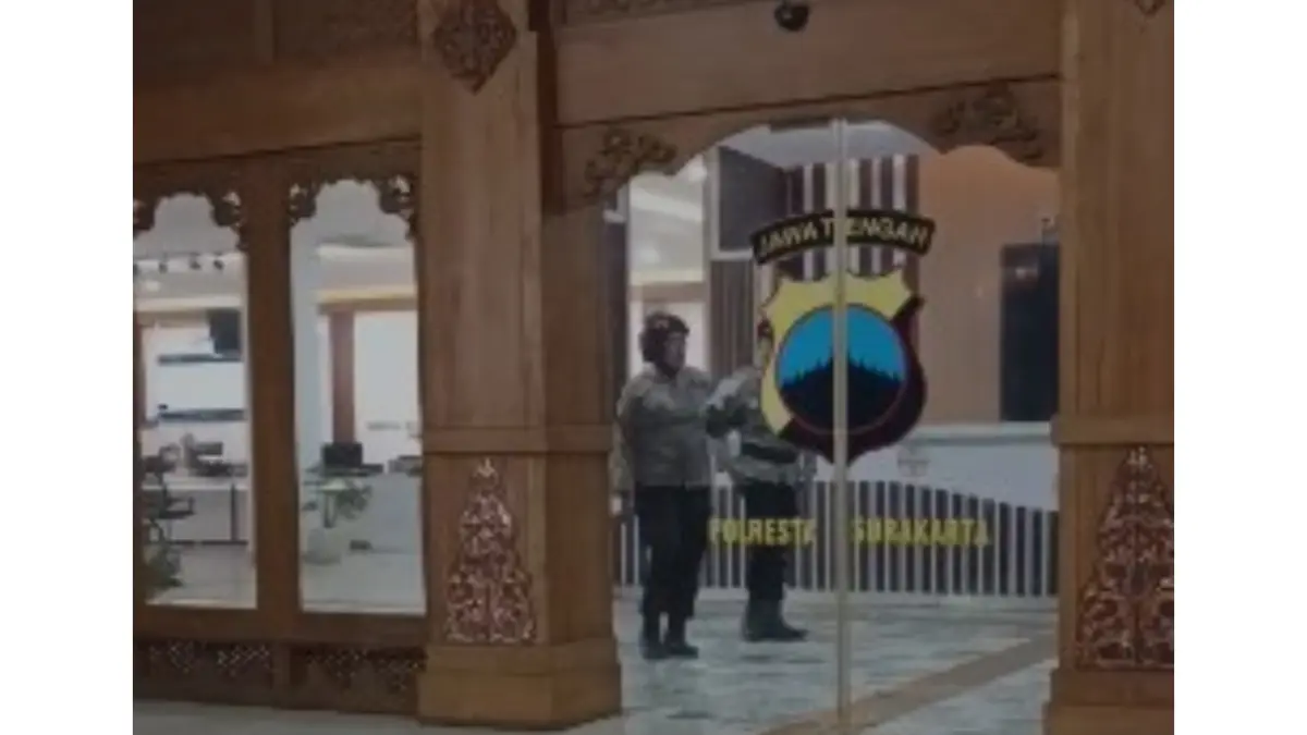 Lobby Polresta Solo tampak landai. Dikabarkan KPK lakukan pemeriksaan seorang kepala daerah yang kena OTT pada Kamis (9/7/2026). (ANTONIUS C/RADAR SOLO)