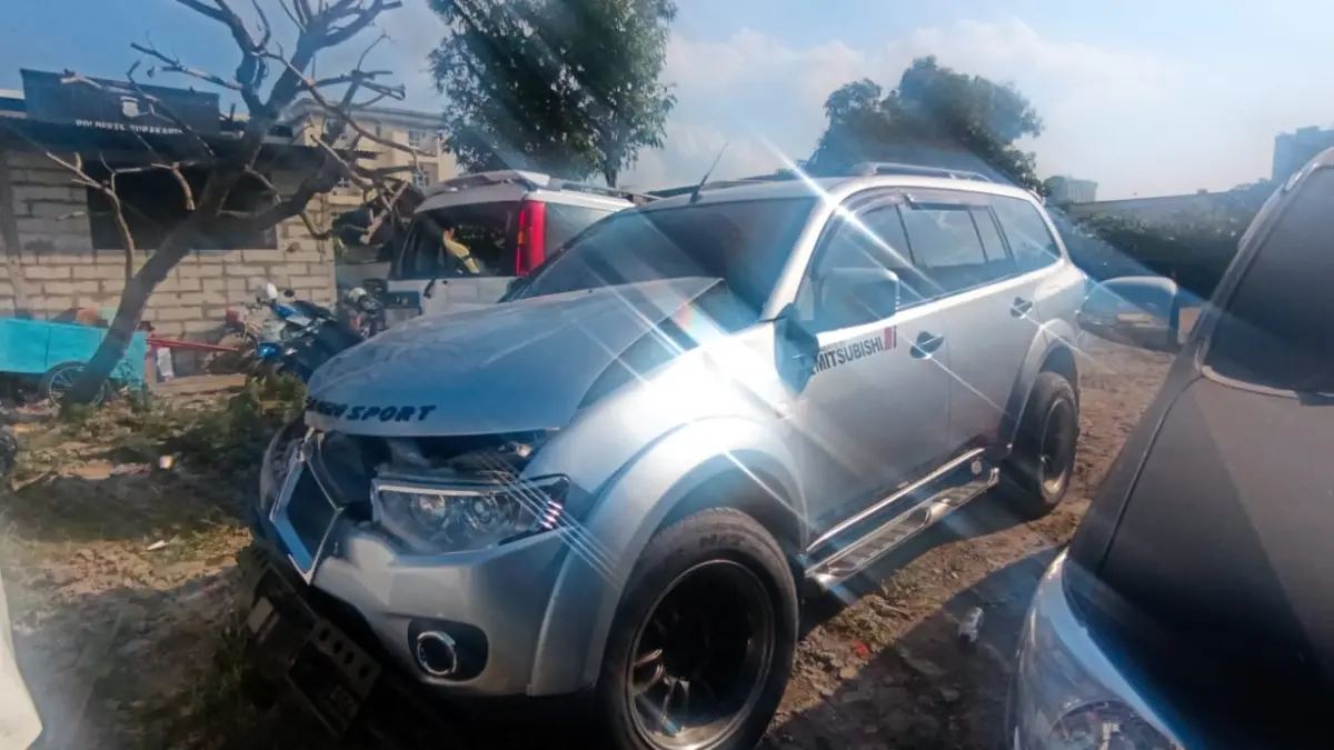 Mobil Pajero diamankan Satlantas Polresta Solo, Kamis kemarain (9/7). (A Christian/Radar Solo)