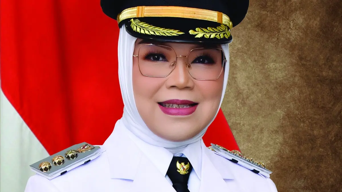  Bupati Sukoharjo Etik Suryani 