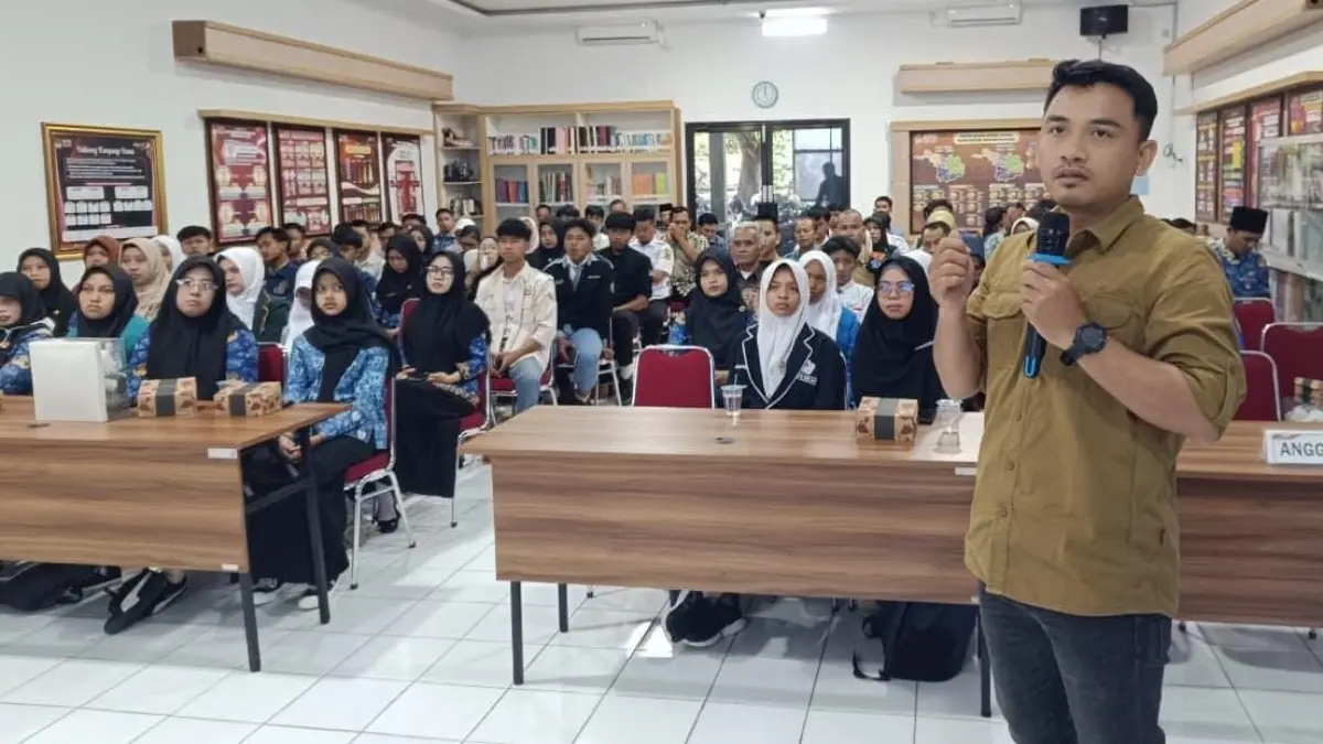 Penguatan pendidikan demokrasi bagi pelajar dan reorganisasi Milkoi di Aula KPU Karanganyar, pekan lalu. (Rudi Hartono/Radar Solo)