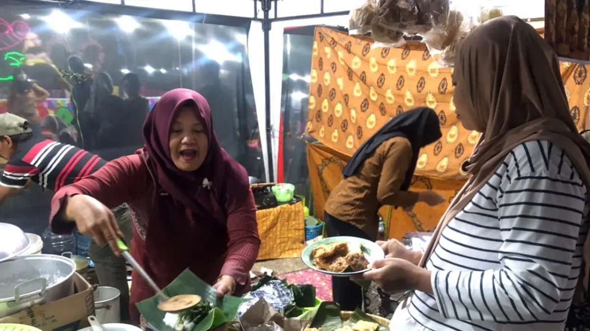Stan kuliner Festival "Laras Rasa" yang digelar di kawasan Alun-Alun Kidul Boyolali, selama dua hari, 11-12 Juli 2026. (ABDUL KHOFID/RADAR SOLO)

