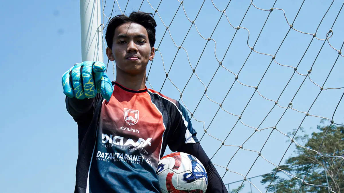 Kiper Timnas Indonesia U-20, Er Deva Aulia Egon jadi bagian dari Kendal Tornado FC di Liga 2 2026/2027. (Tim Media Kendal Tornado FC)