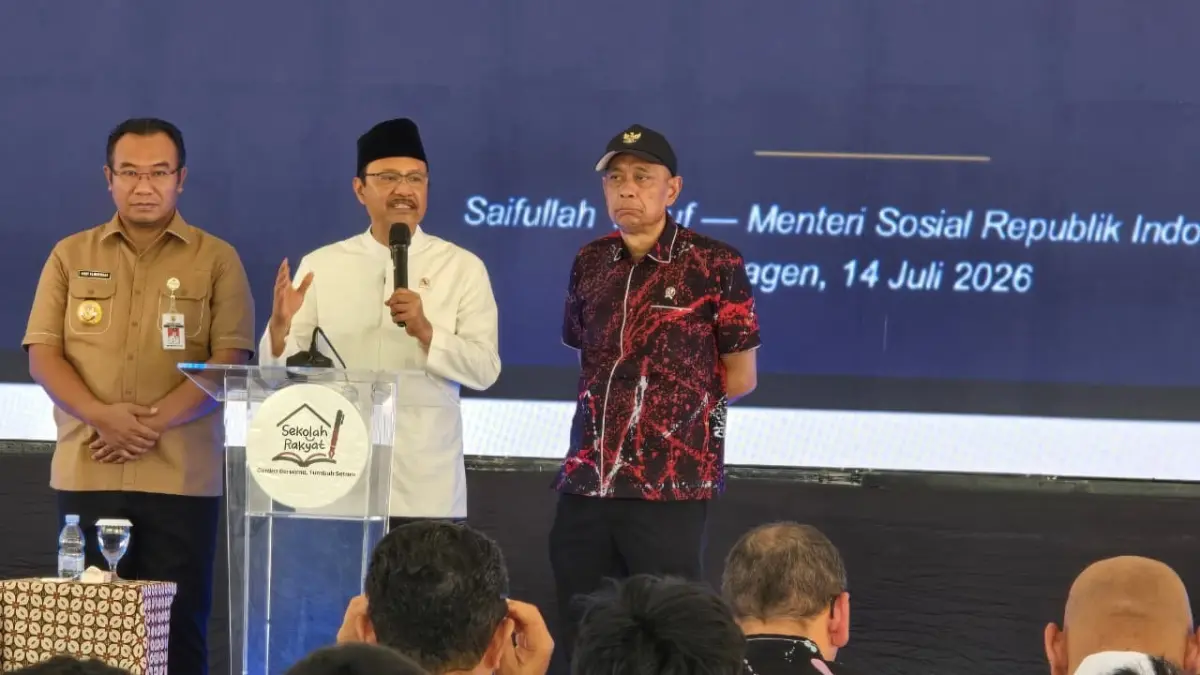 Menteri Sosial Saifullah Yusuf hadiri masa pengenalan lingkungan sekolah (MPLS) di Sekolah Rakyat Kabupaten Sragen, Selasa (14/7/2026). (Ahmad Khairudin/Radar Solo)