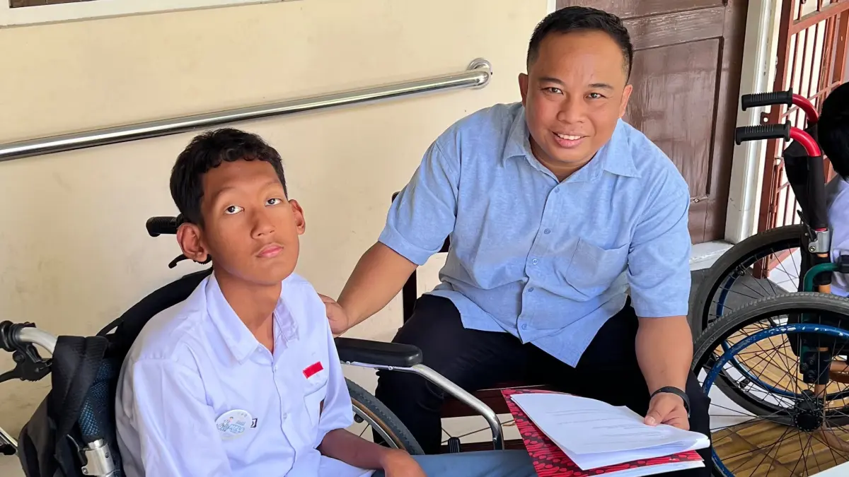 Kegiatan pengabdian ini bertujuan meningkatkan kompetensi atlet disabilitas, pelatih NPC Indonesia, siswa dan guru SLB di Kota Solo.