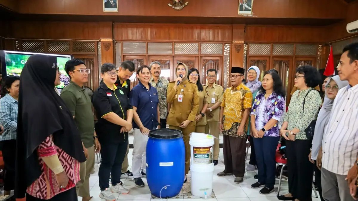 SUMBANGSIH: Pemkot Solo apresiasi Gereja Santo Petrus yang menyerahkan 6 komposter besar dan 60 komposter kecil.&nbsp;(DOK.&nbsp;PEMKOT&nbsp;SOLO) 