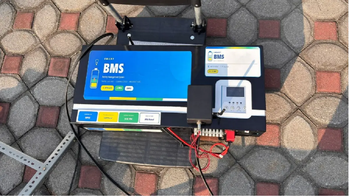 Produk unggulan  Smart Battery Management System (BMS) UNS.  Alat ini dapat difungsikan sebagai pengganti genset dengan kapasitas yang dapat dikustomisasi. (DOK.UNS)