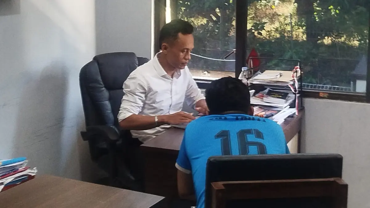 Bripka E menjelani pemeriksaan intensif di Mapolres Wonogiri. (DOK.POLRES WONOGIRI)