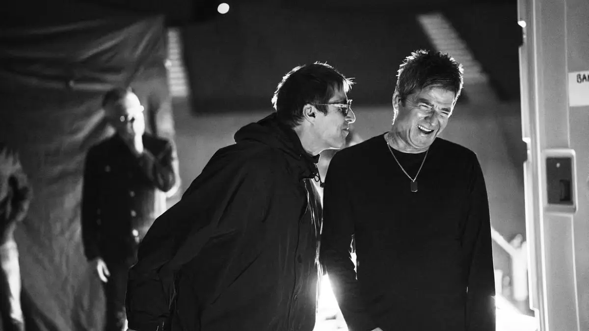 Instagram: oasis