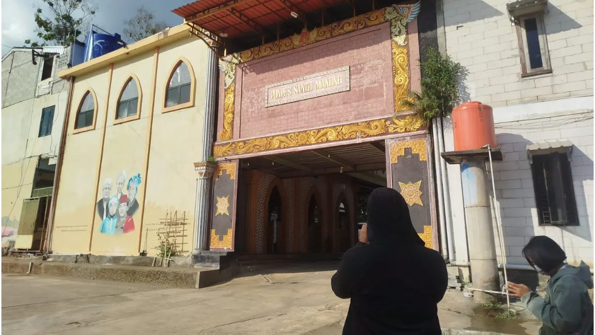 Kondisi Ponpes Santri Manjung di Manjung Wetan, Desa Manjung, Kecamatan Wonogiri, Senin (20/7/2026) siang. Bripka E, pendiri Ponpes setempat menjadi tersangka kasus pencabulan anak polisi. (IWAN ADI/RADAR SOLO)