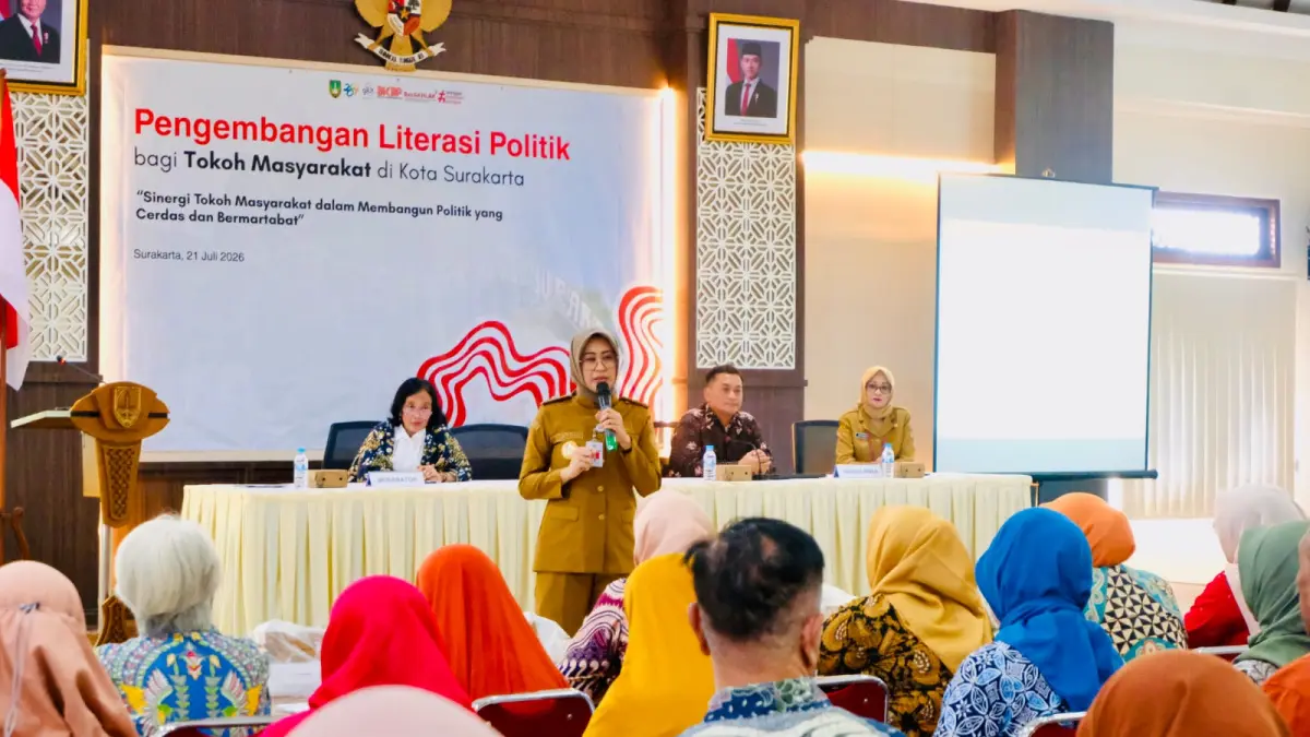 Wakil Wali Kota Solo Astrid Widayani bicara di pengembangan literasi politik. 