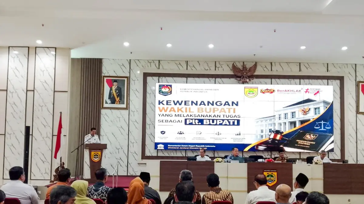 Plt Bupati Sukoharjo Eko Sapto Purnomo rakor bersama Kemendagri di Menara Wijaya, Rabu (22/7). (IWAN KAWUL/RADAR SOLO)
