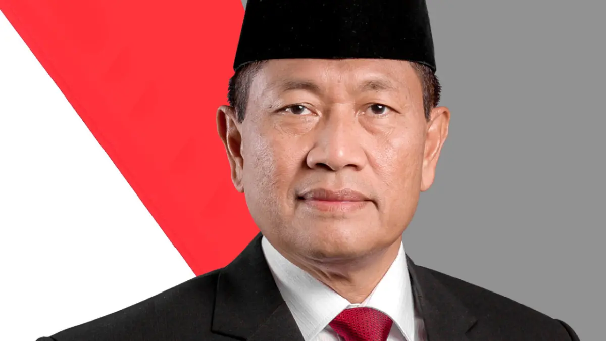 Wamenhan Donny Ermawan Taufanto resmi dilantik sebagai Gubernur atau Rektor Universitas Republik Indonesia.
