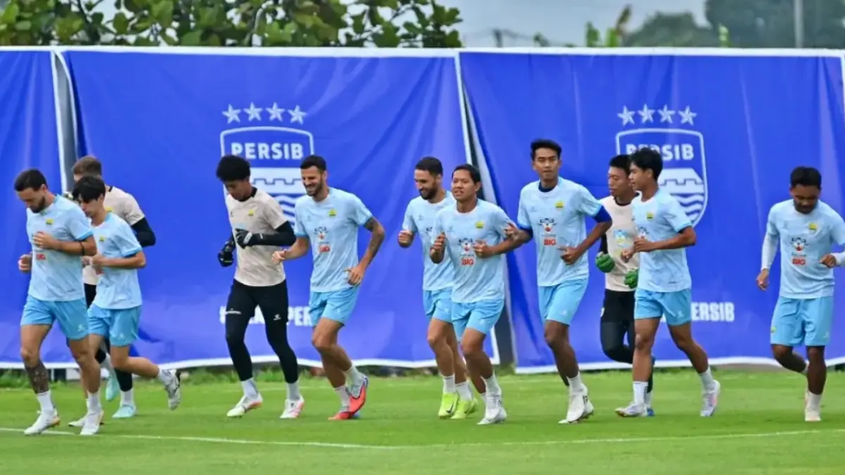 Pemain Persib Bandung saat menjalani latihan. (Persib)

