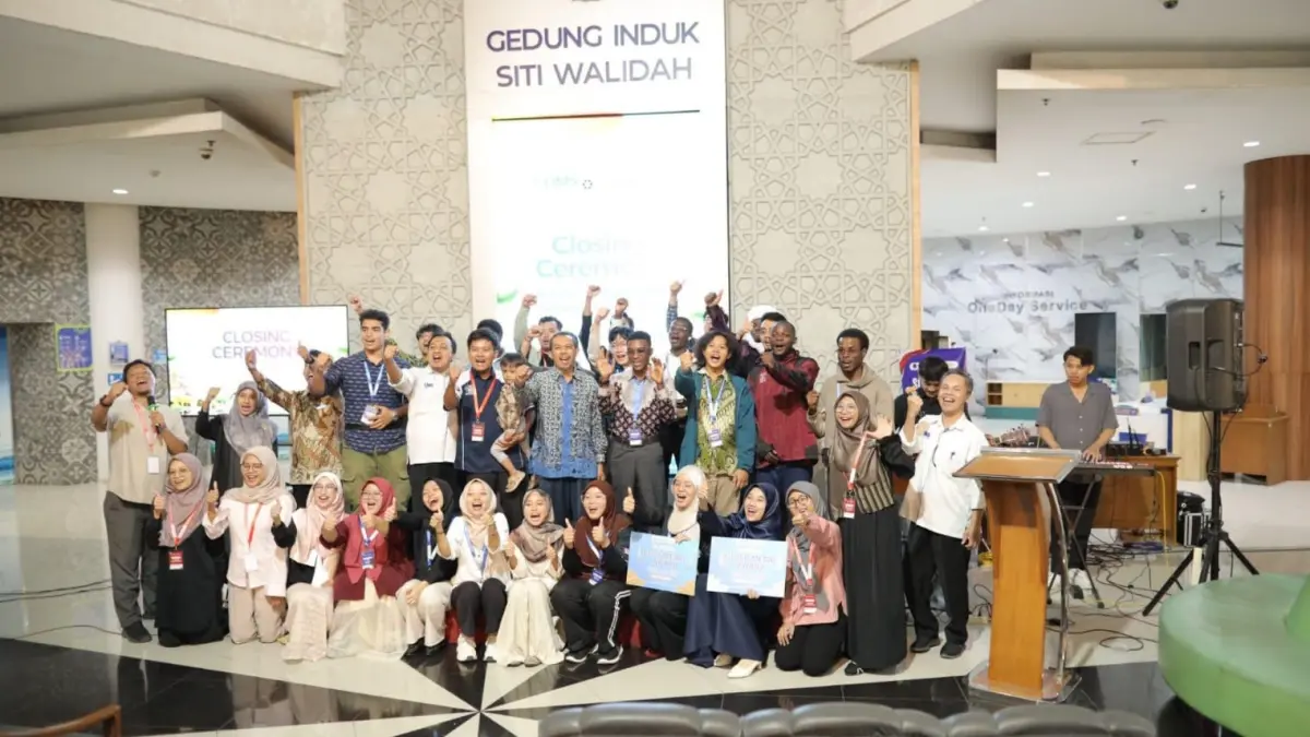 Suasana event Summer Camp di Haall Lantai 2 Gedung Induk Siti Walidah UMS, Jumat malam (24/7). (ALFIDA NURCHOLISAH/RADAR SOLO)