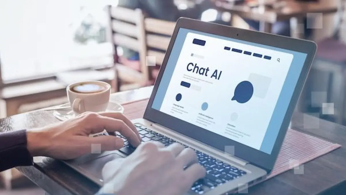 Beralih dari mesin pencari, kini tren AI Search makin diminati untuk cari informasi serba cepat. Pelajari keunggulannya, bahaya risiko "halusinasi" AI, serta pentingnya tetap kritis dalam memverifikasi data!