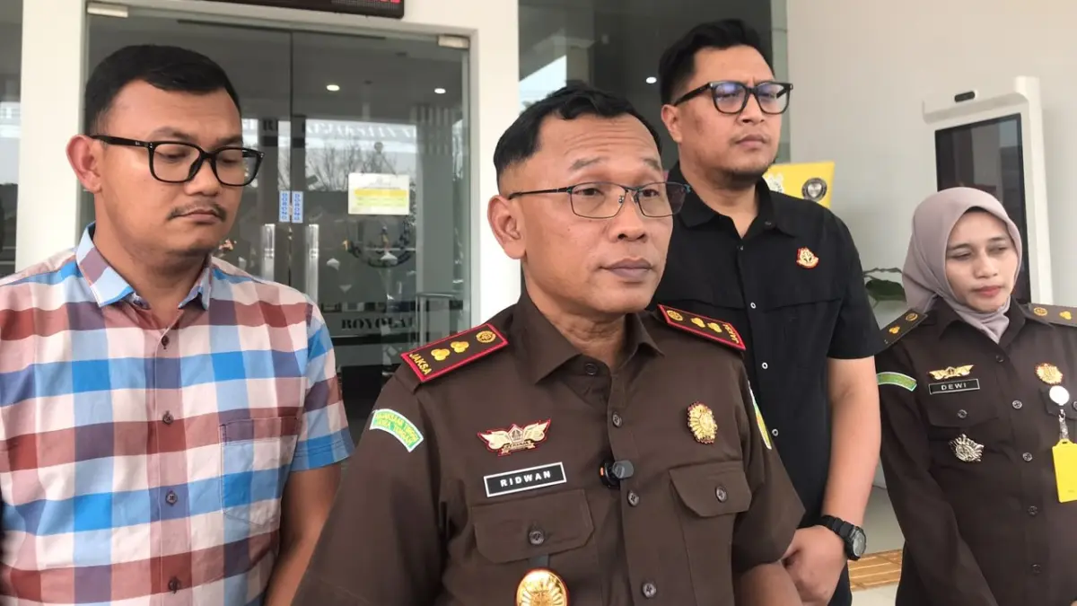 Kajari Boyolali Ridwan Ismawanta beri keterangan pers terkait dugaan korupsi pupuk bersubsidi. (ABDUL KHOFID/RADAR SOLO)