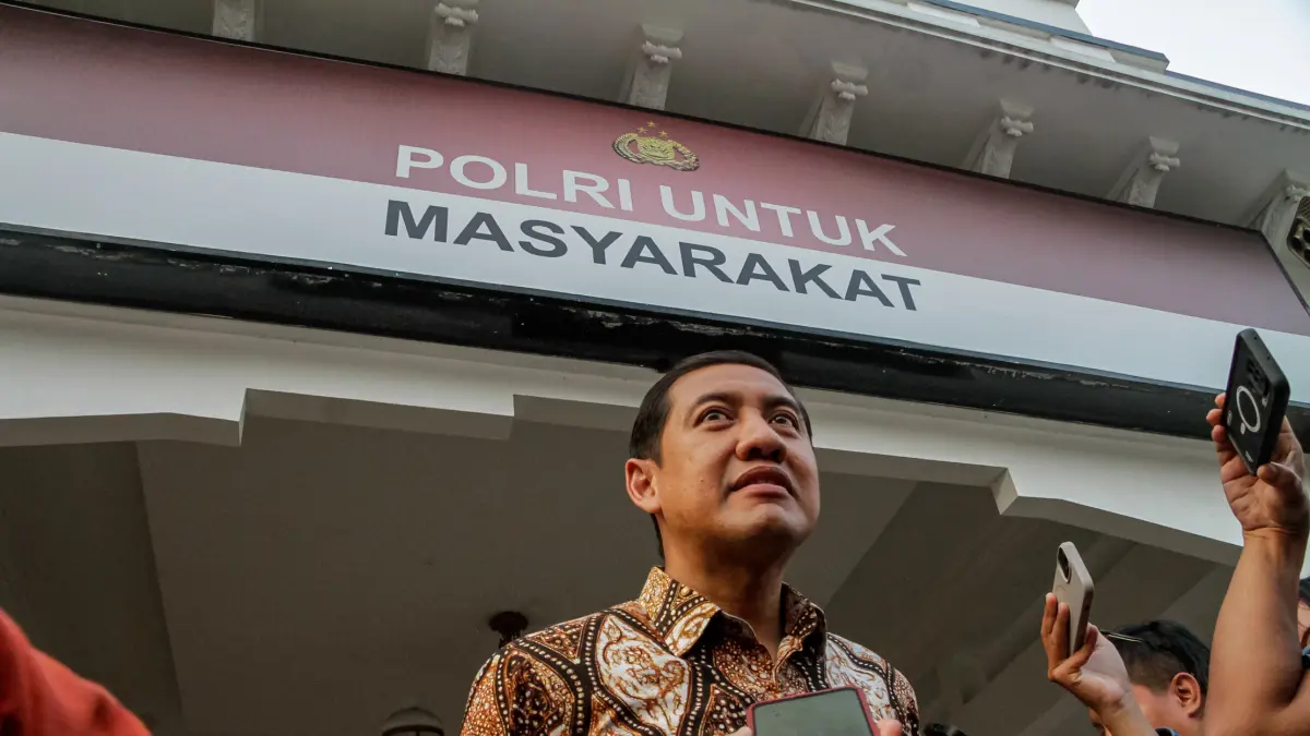 Pelaksana Tugas Bupati Sukoharjo Eko Sapto Purnomo usai diperiksa KPK di Mapolresta Solo. (M Ihsan/Radar Solo)