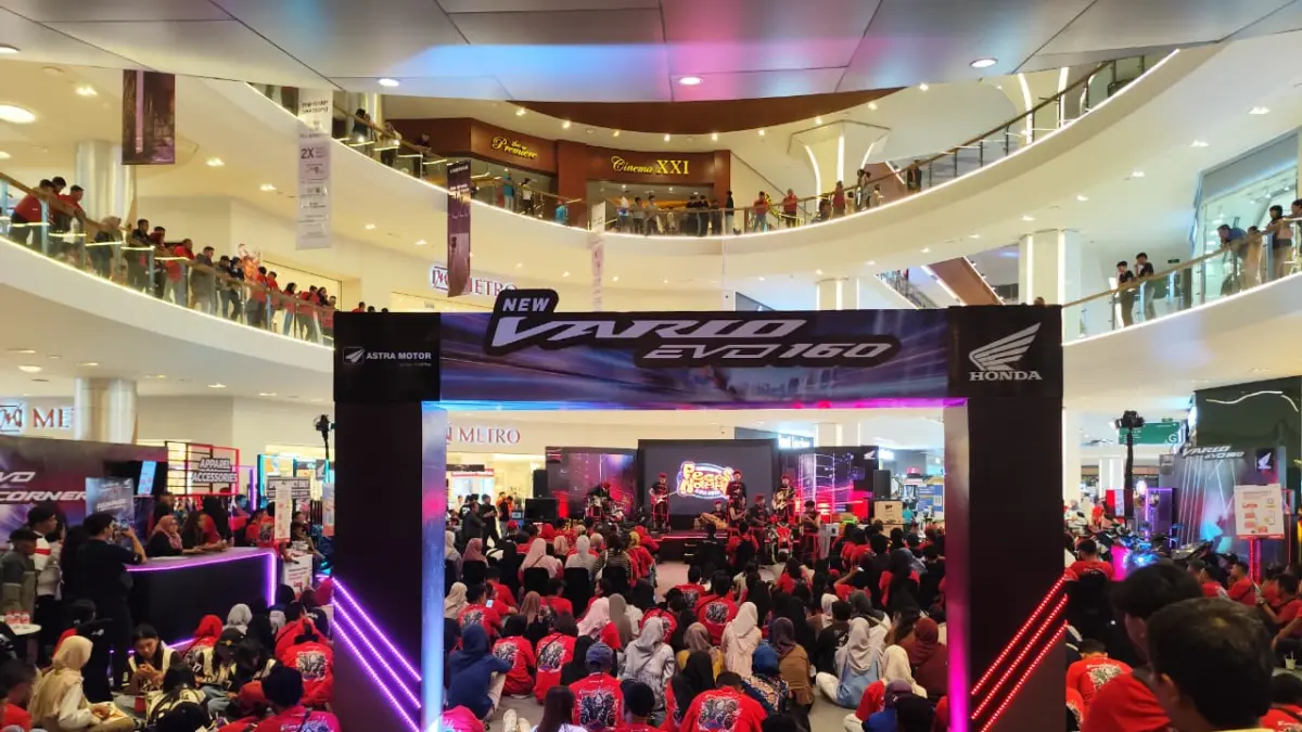 Acara juga dimeriahkan kompetisi Mobile Legends, K-Pop Dance Competition, Noraebang Party, penampilan Orkes Humor Pecas Ndahe Asli Solo, serta pengundian hadiah dengan grand prize satu unit Honda Vario Evo 160 dan berbagai hadiah elektronik. (RADAR SOLO)