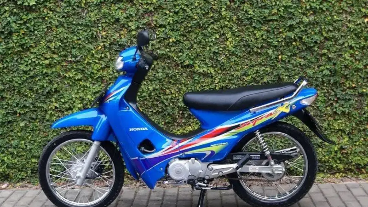 Honda Astrea Supra (instagram.com/motorkutuaa)