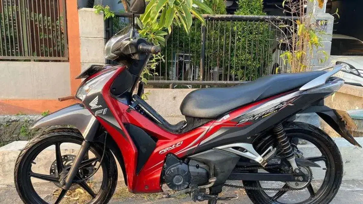 Honda Supra X 125 Helm-In (instagram.com/motorbekas_surabaya)