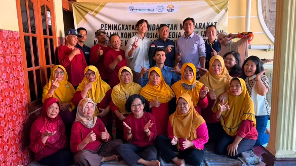 PKM HGR UNS perkuat pemasaran digital dan pemanfaatan sampah di Bank Sampah Kopen Sae Kartasura, Sukoharjo.