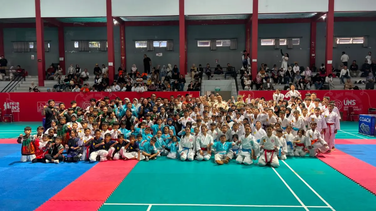 Ratusan peserta ambil bagian dalam SKC Cup III di GOR FKOR UNS Manahan, Minggu (2/8). (ISTIMEWA)