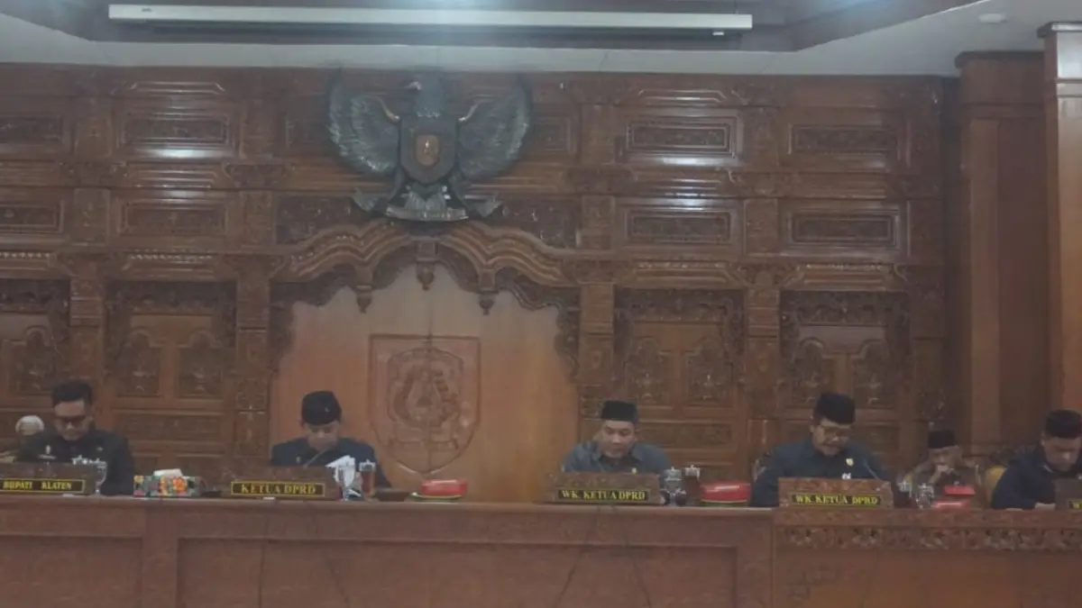 Suasana pelaksanaan rapat paripurna dengan salah satu agenda terkait penyampaian KUA-PPAS) APBD 2026. (ANGGA PURENDA/RADAR SOLO)