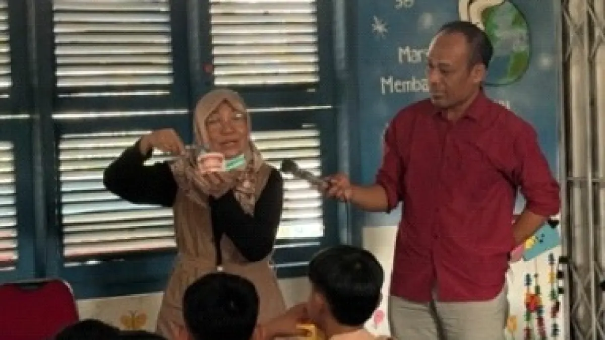 Pengabdian kepada Masyarakat tentang Kesehatan Gigi dan Mulut di SD Negeri Wonosaren Surakarta