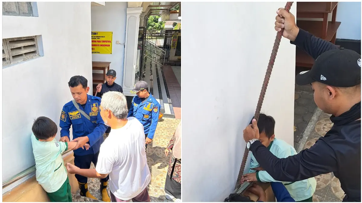 Personel Damkar Boyolali berhasil membantu murid yang lengannya terjepit besi tangga di sekolah, Rabu (5/8/2026). (DOK.DAMKAR BOYOLALI)