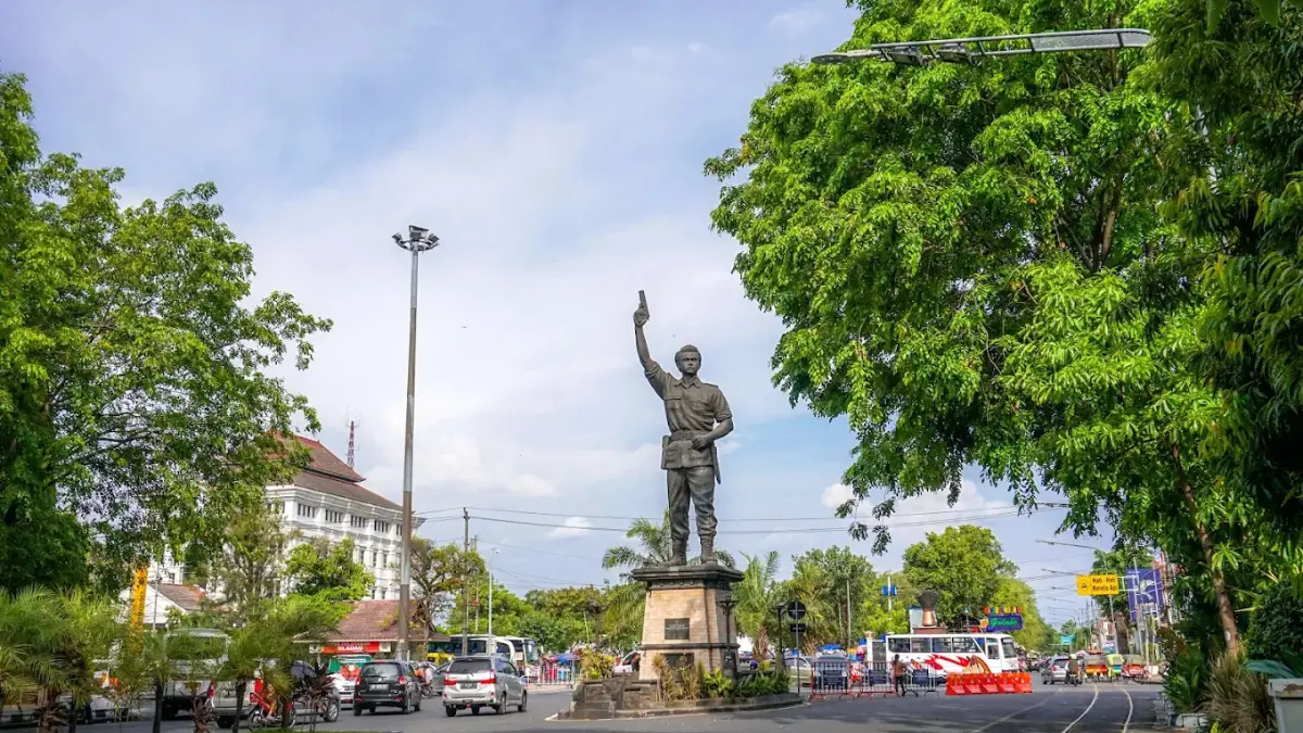 Patung Slamet Riyadi, Salah Satu Ikon Kota Solo.