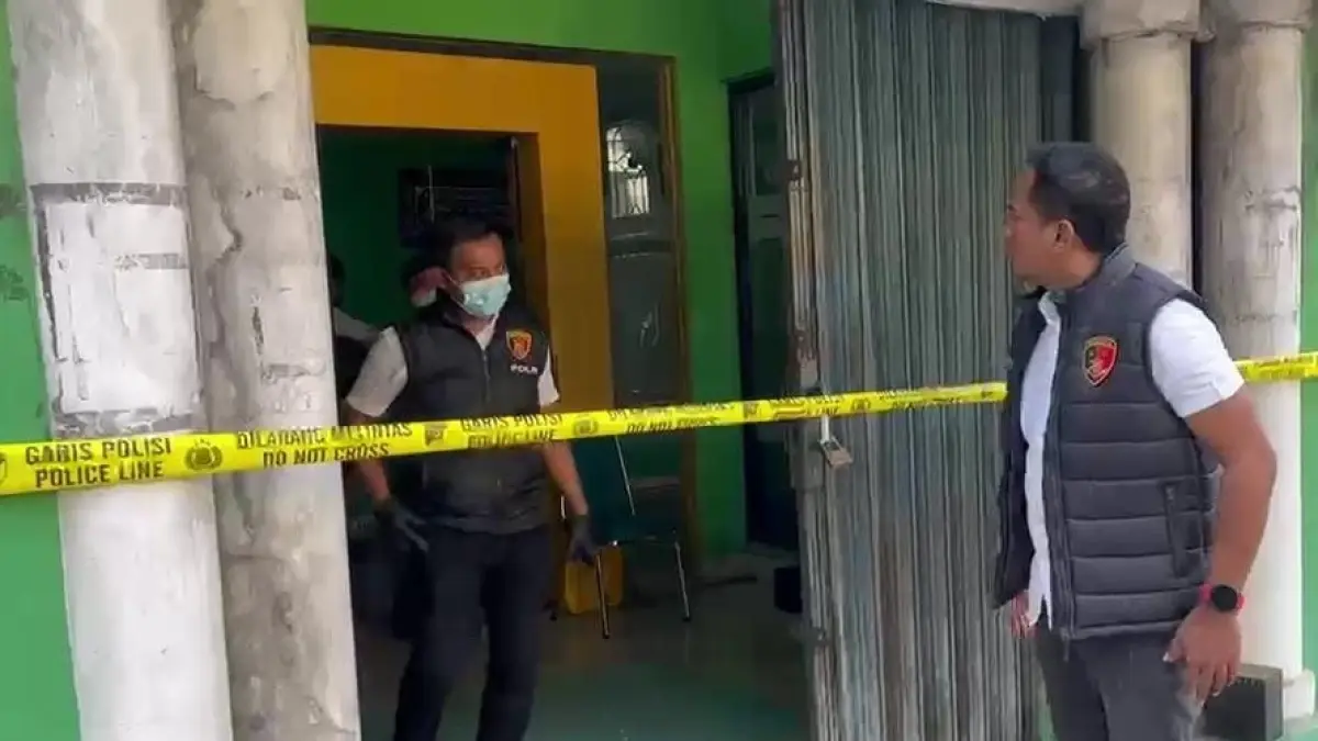 Kantor BMT Alfa Dinar di Karangpandan disegel kepolisian. (Rudi Hartono/Radar Solo)