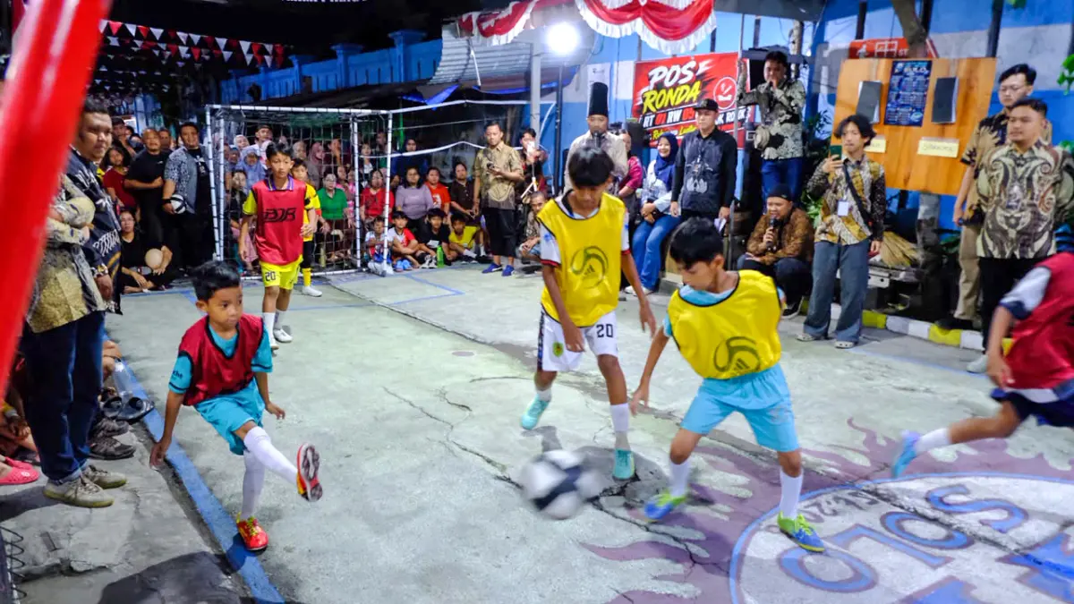 MERIAH: Pertandingan Liga Angkasa yang digelar di Sangkrah, Pasar Kliwon, Solo. (Dok. Pemkot Solo)
