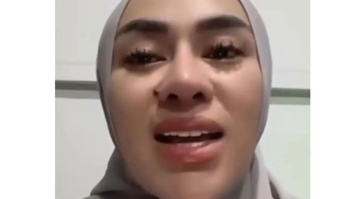 ASN PPPK paruh waktu Kabupaten Bandung Barat (KBB), Indah Yusuvia Pratama, membuat video klarifikasi.